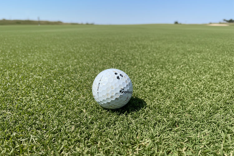 TaylorMade TP5 and TP5x high-performance golf balls, ideal for long distance and soft feel, pack of 16